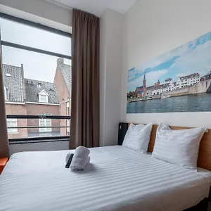 Hotell Easyhotel City Centre, Maastricht